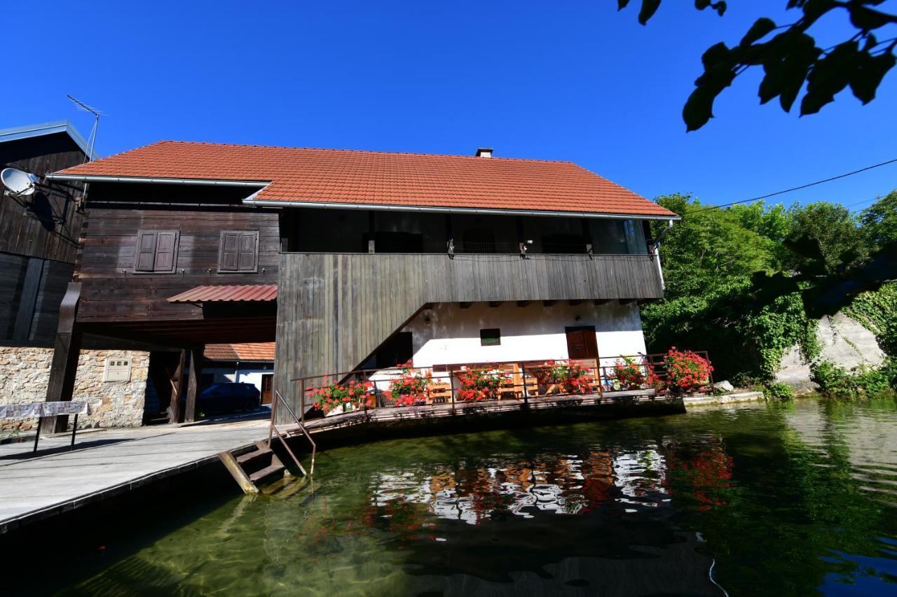 Guest House Vuceta Slunj Exterior foto